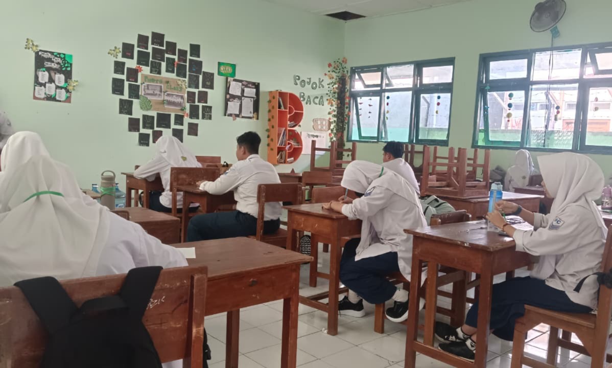 Siswa Menghadap Tembok, Strategi Unik MTsN 9 Bantul Minimalisir Kecurangan Saat Ujian Madrasah (UM)